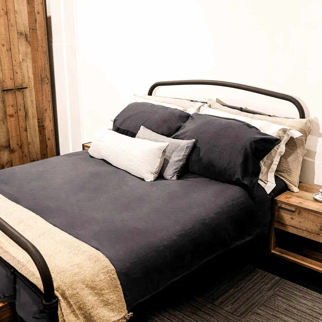 Ashford & Grey Halston Black Bed - Image 3