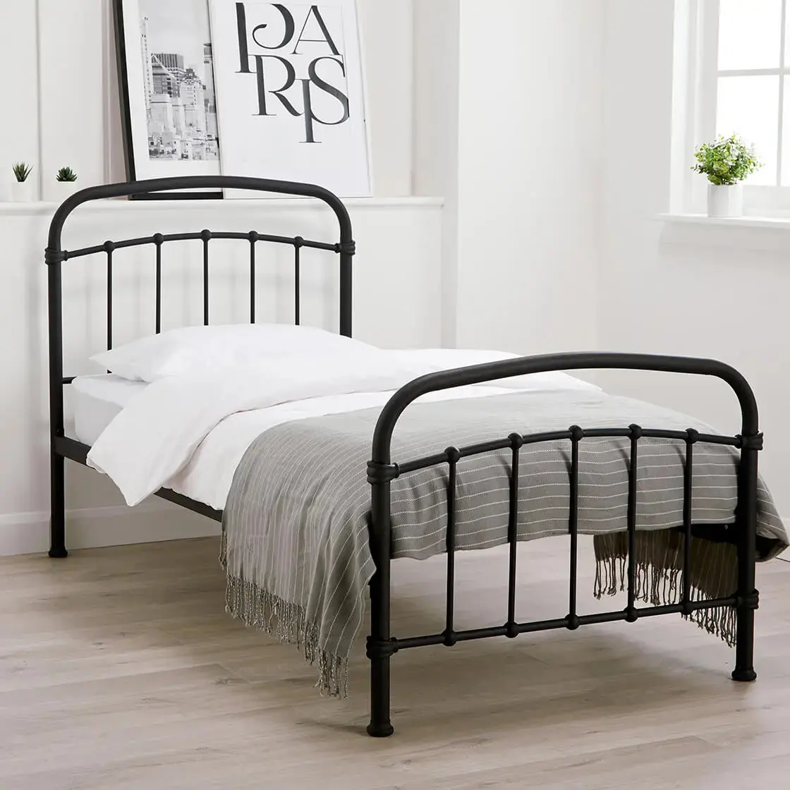 Ashford & Grey Halston Black Bed - Image 8