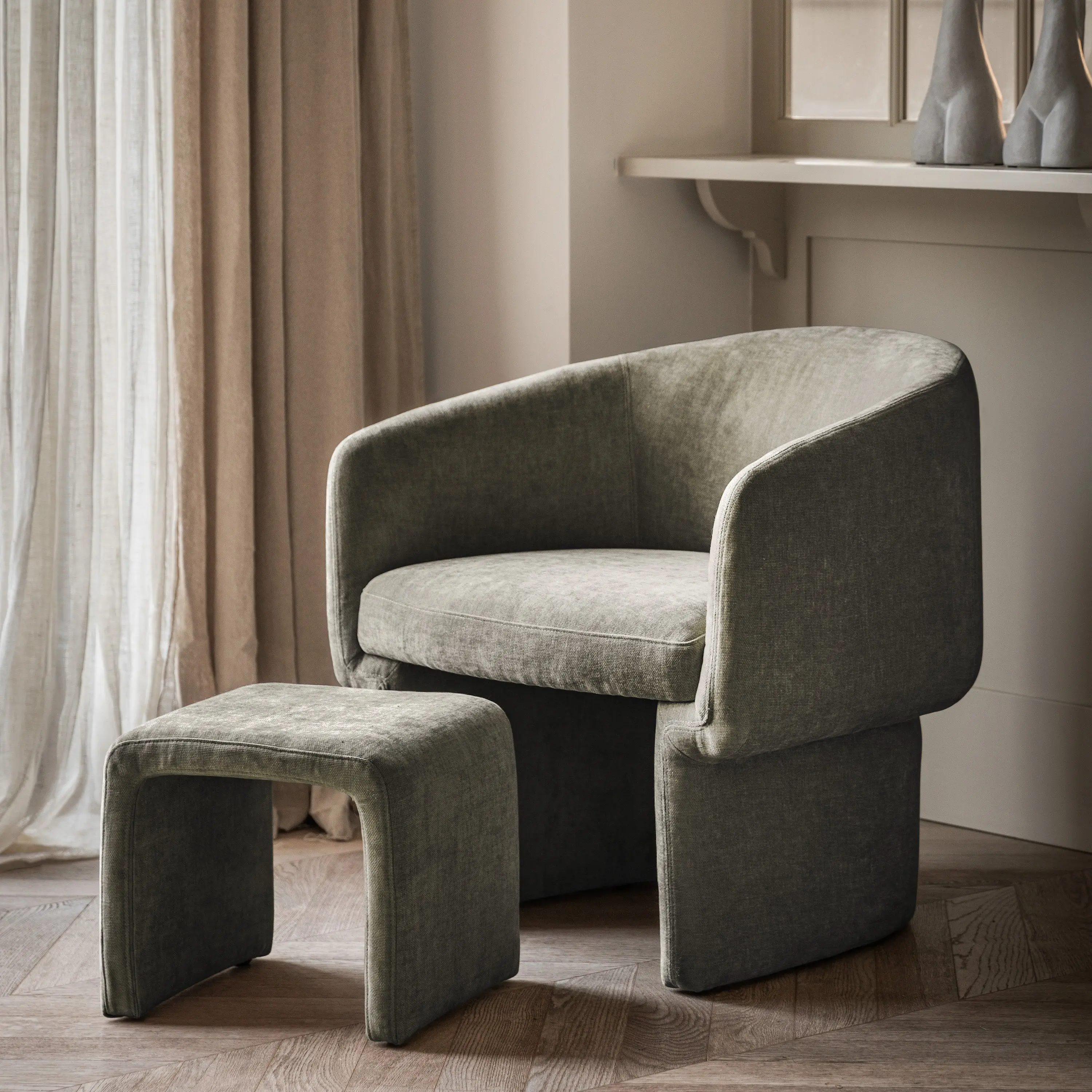 Askel Armchair in Grey - Image 3