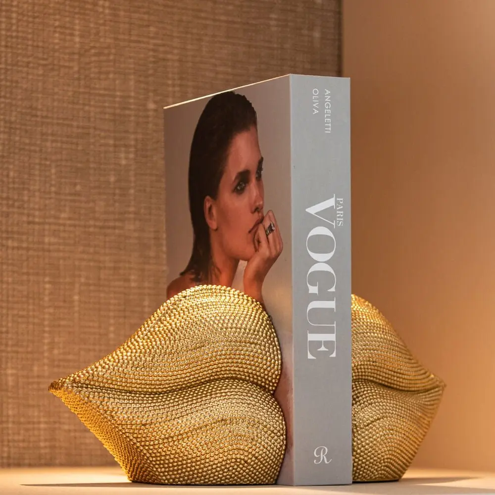 Richmond Interiors Kiss Bookend in Gold - Image 8