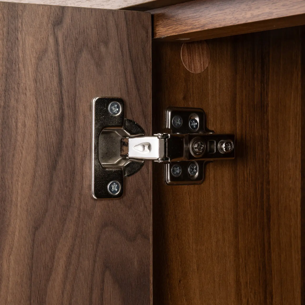 Richmond Interiors Windsor Walnut Sideboard - Image 7