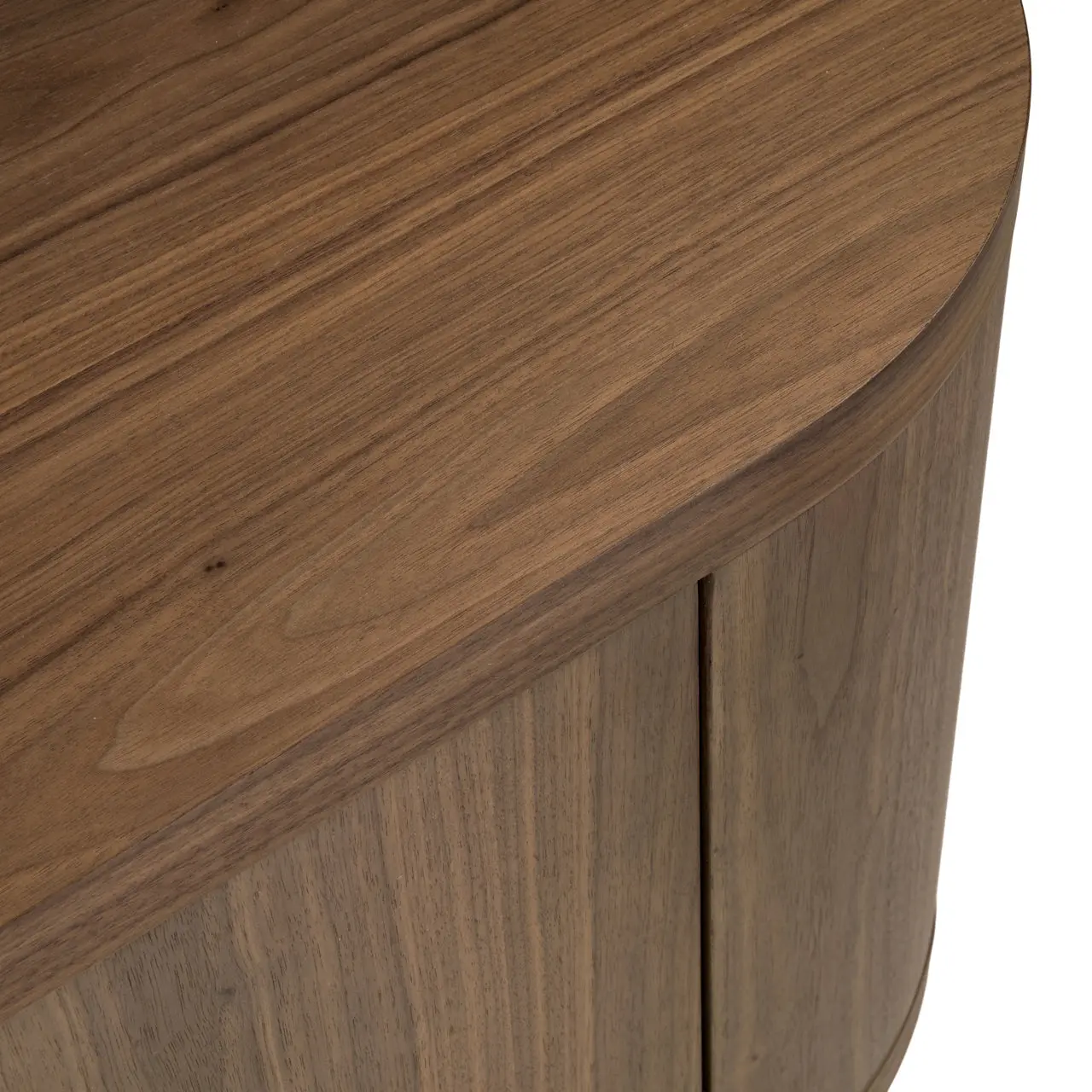 Richmond Interiors Windsor Walnut TV cabinet - Image 6