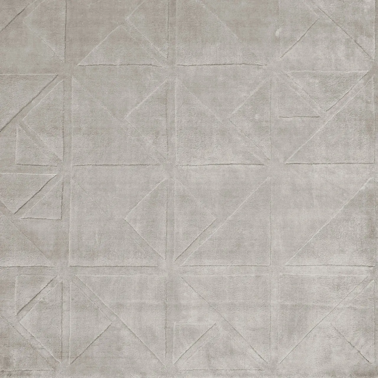 Richmond Interiors Yuna Carpet in Beige 300x400cm - Image 5